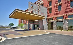 Hampton Inn And Suites Scottsdale Riverwalk