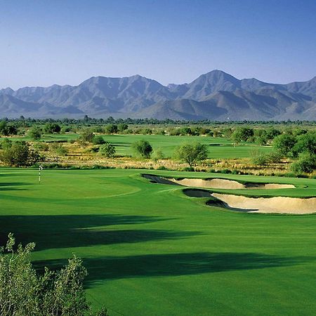 Hampton Inn & Suites Scottsdale At Talking Stick Exterior photo