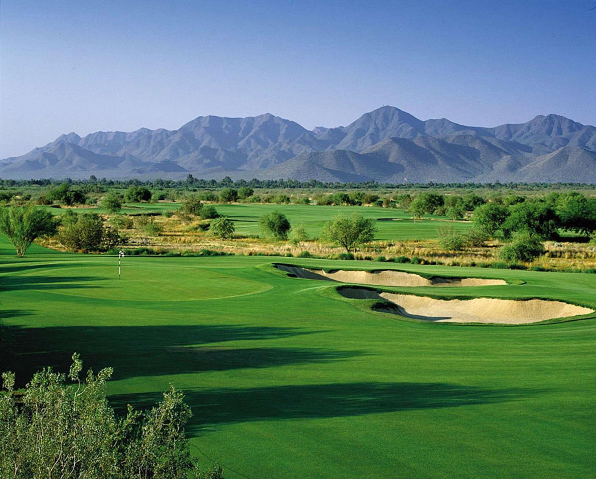 Hampton Inn & Suites Scottsdale At Talking Stick Exterior photo