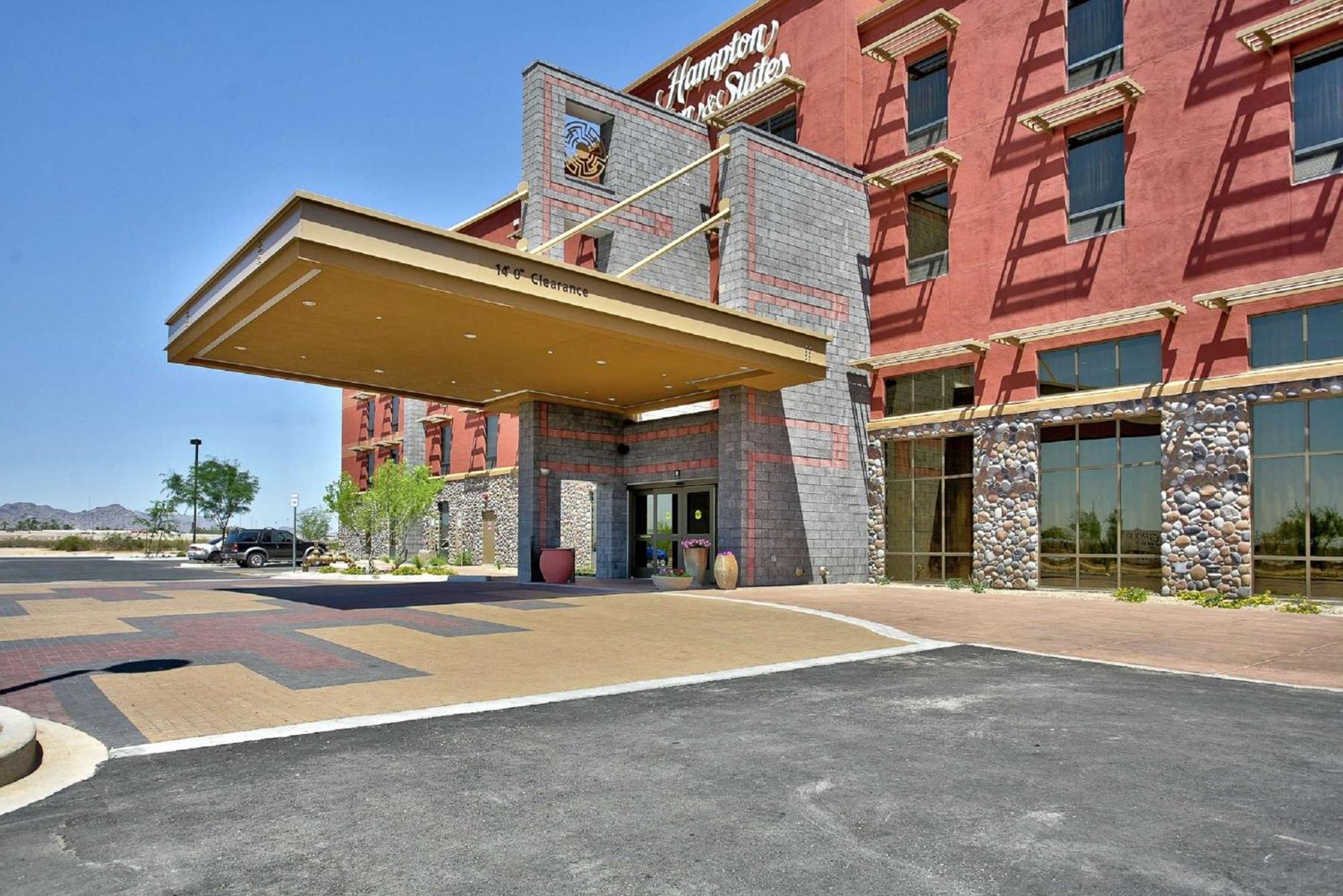 Hampton Inn & Suites Scottsdale At Talking Stick Exterior photo